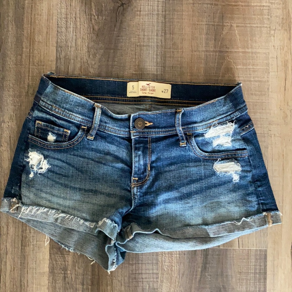 Hollister short-short low rise shorts